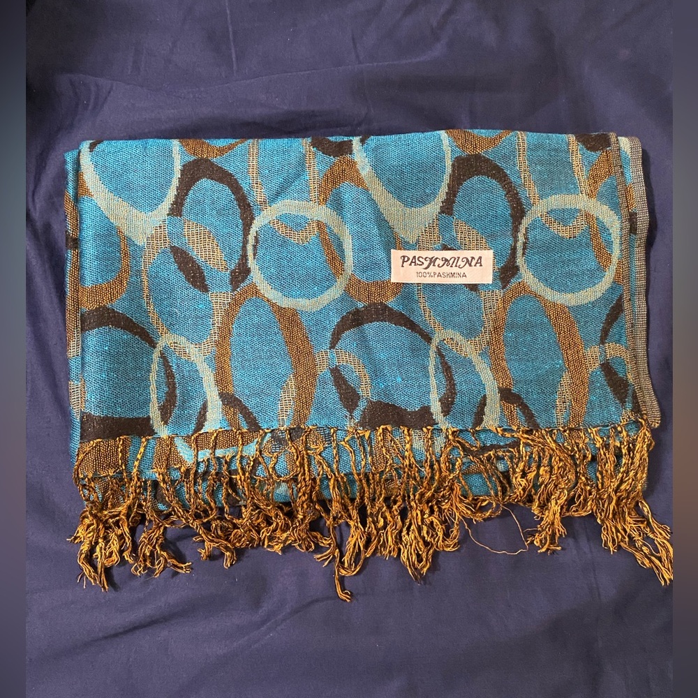 Pashmina wrap. Turquoise and gold.
